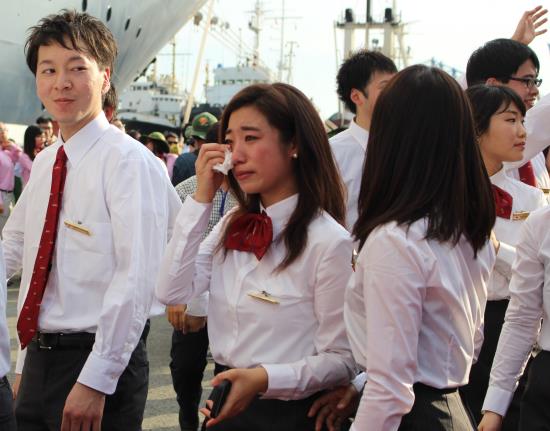 Lưu luyến chia tay tàu thanh niên Đông Nam Á ảnh 2